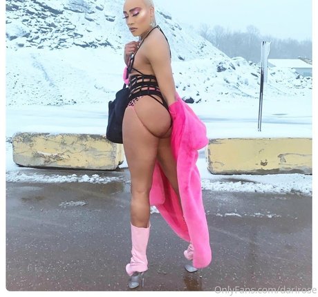 Photo nue de fuite OnlyFans de Darirose