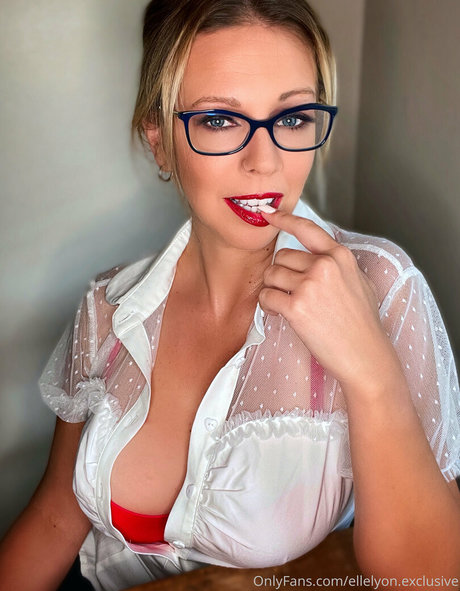 Ellelyonexclusive