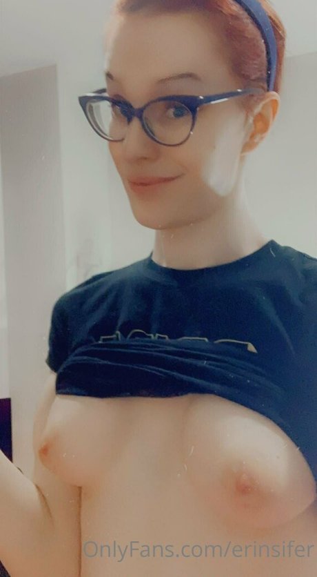 Nacktes geleaktes OnlyFans-Foto von Erinsifer