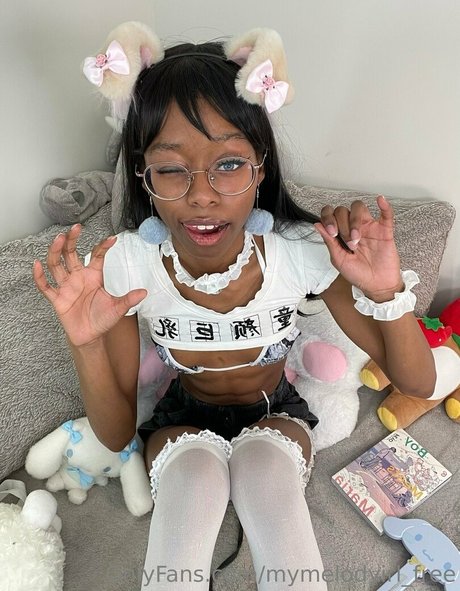 Naken läckt OnlyFans-bild av Mymelodyirlfree