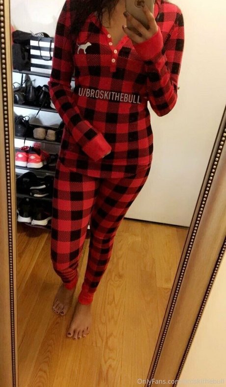 Naken läckt OnlyFans-bild av Broskithebull