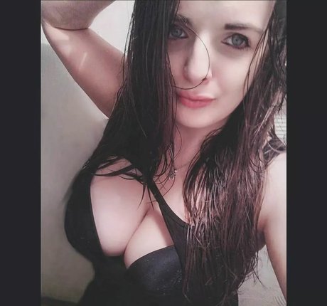 Naken läckt OnlyFans-bild av Mariecaroline Amelia