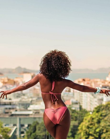 Erika Januza
