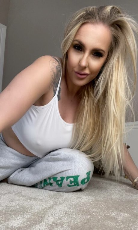 Lucy Tease