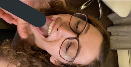 Alaston vuotanut OnlyFans-kuva Baileyyyerin2