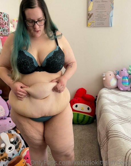 Naakte gelekte OnlyFans-foto van Xohellokittenfreexo