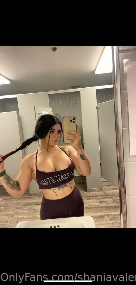 Naken läckt OnlyFans-bild av Shaniavalero