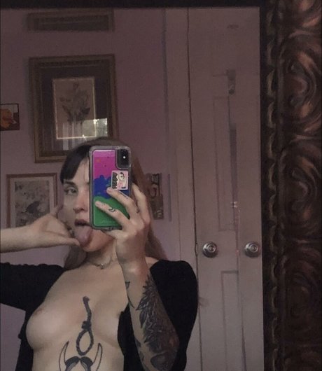 Naakte gelekte OnlyFans-foto van Silkpantiez