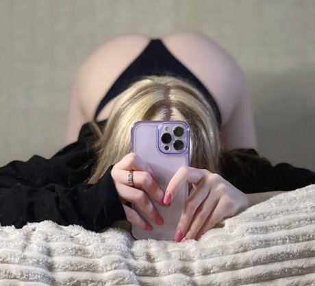 Naken lekkede OnlyFans-bilde av Saucensta