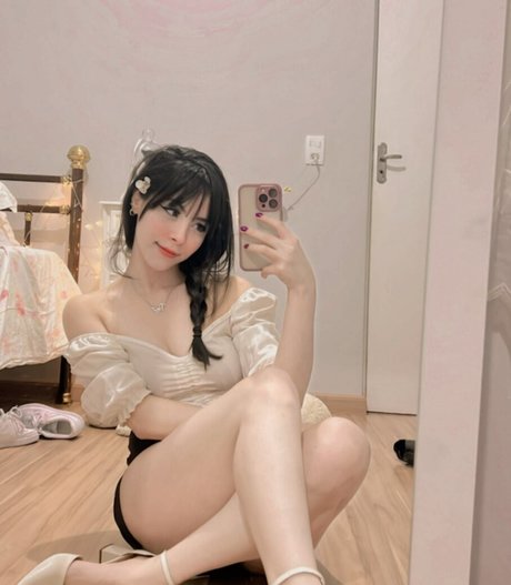 Naken läckt OnlyFans-bild av Caroline Favorino