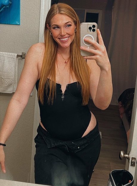 Naken läckt OnlyFans-bild av Alex The Amazon