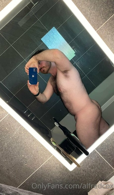Обнаженная фотография утечки OnlyFans от Alfredcox