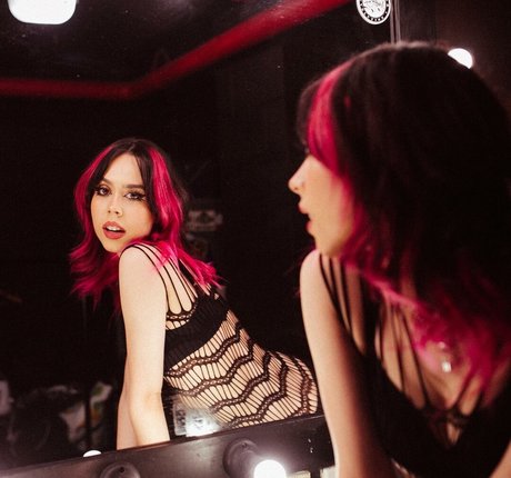 Nahá fotka uniklých OnlyFans od Mikaila Delgado