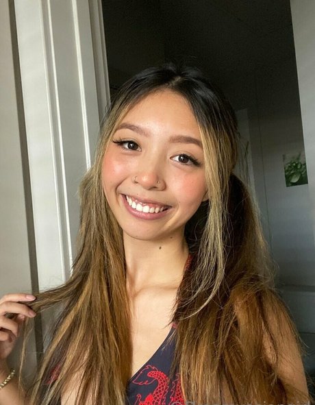 Nacktes geleaktes OnlyFans-Foto von Dreamyasiangirlvids