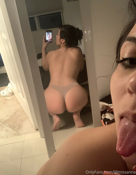 Naken läckt OnlyFans-bild av Kamisama