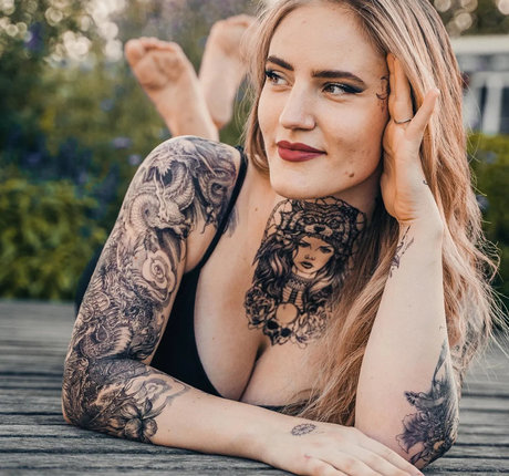 Foto di nudo di fuga di OnlyFans di Alena Maier