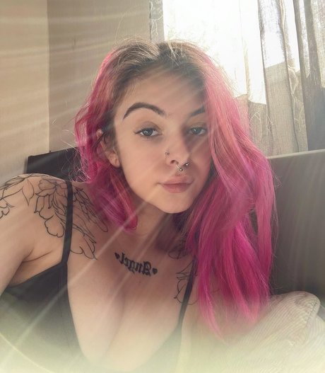 Nahá fotka uniklých OnlyFans od Dynos