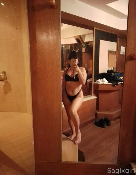 Foto desnuda filtrada de OnlyFans de Sagixgirl