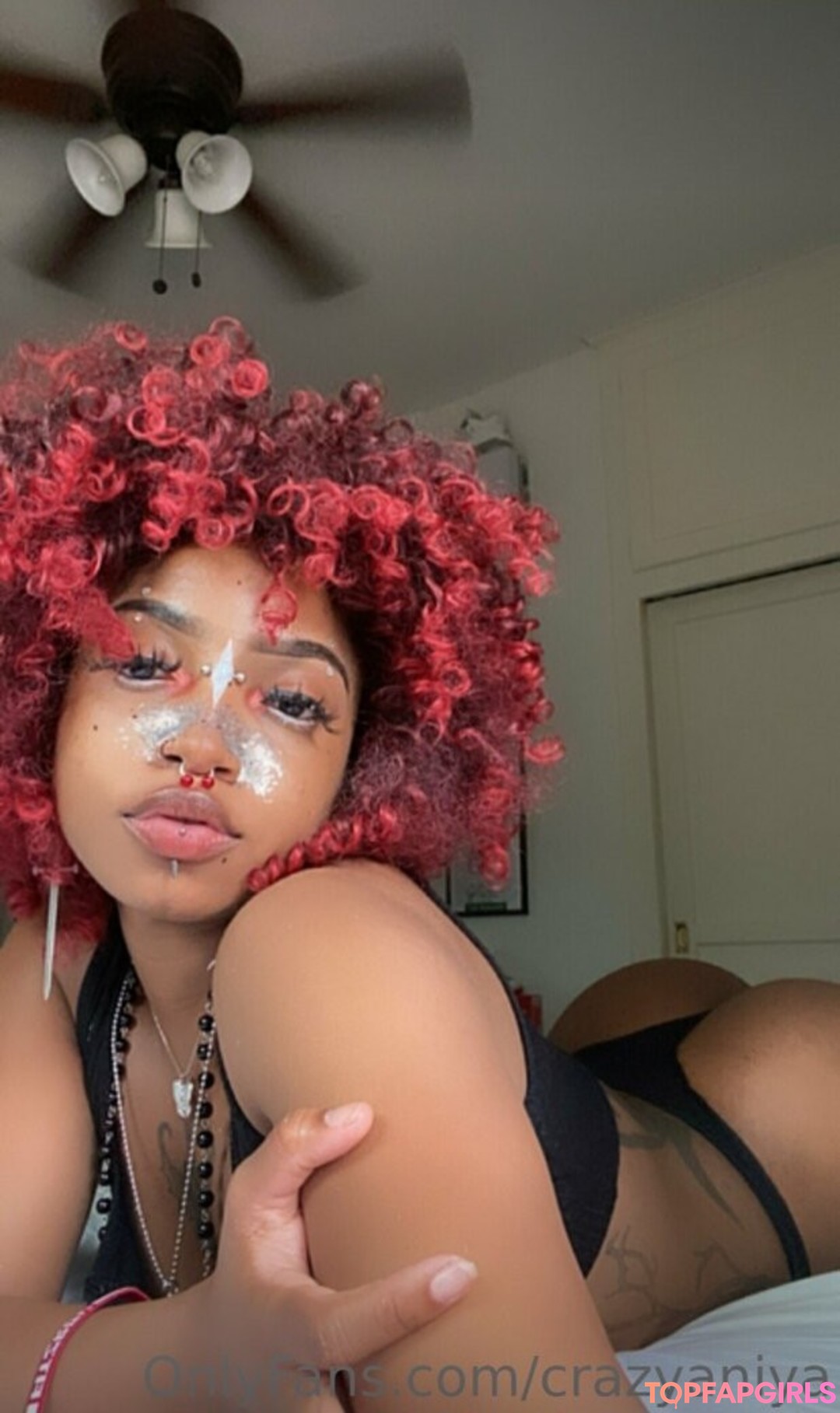 Naakte gelekte OnlyFans-foto van Crazyaniya #59