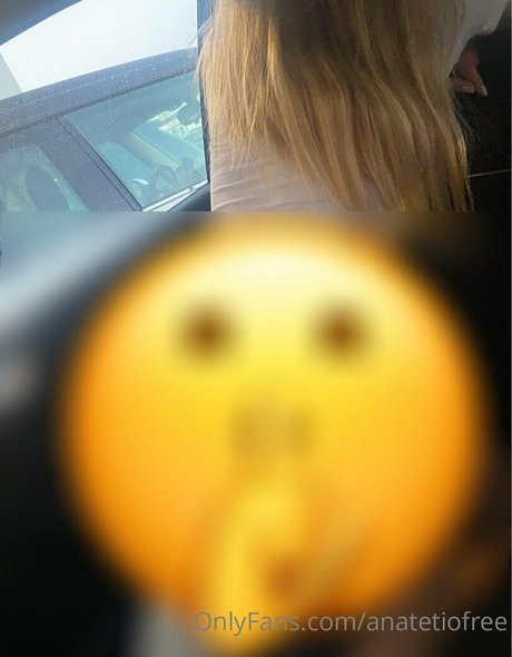 Nahá fotka uniklých OnlyFans od Anatetiofree