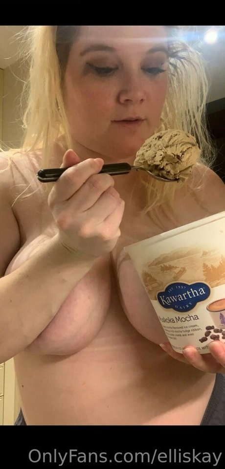 Naken läckt OnlyFans-bild av Elliskay