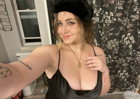 Nøgent lækket OnlyFans-billede af Nyxxiepixie