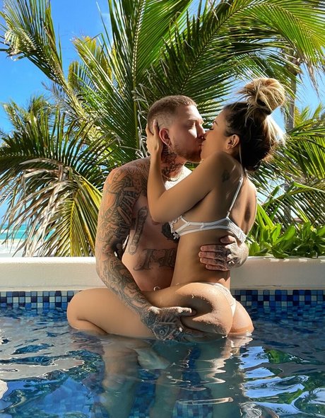 Обнаженная фотография утечки OnlyFans от Alexandkellz