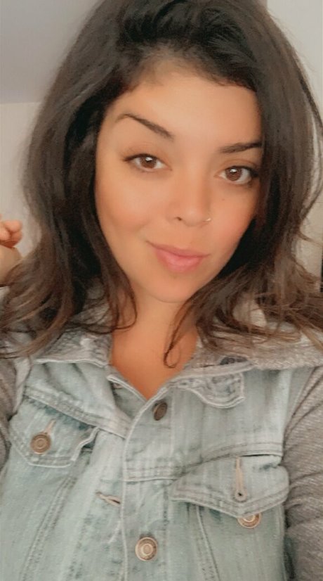 Nahá fotka uniklých OnlyFans od Melena11