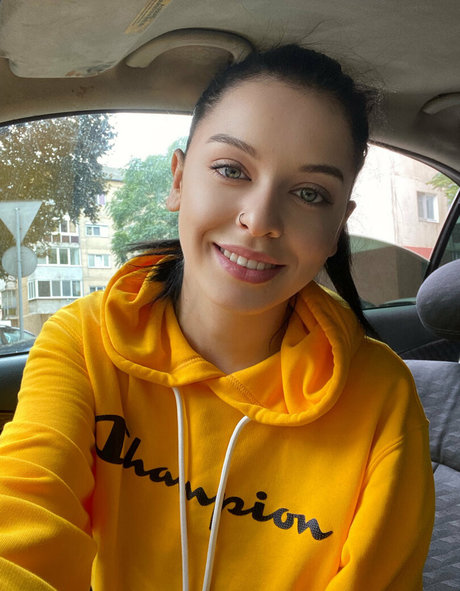 Naken läckt OnlyFans-bild av Droposunshinefree