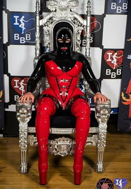 Beetherubberdoll OnlyFansリークヌード写真