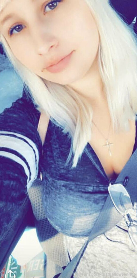 Xoxbuttonsbabee