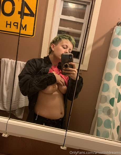 Обнаженная фотография утечки OnlyFans от Arsonistdreams