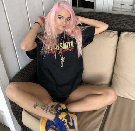 Hollie Rotten