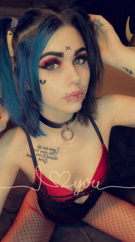 Nahá fotka uniklých OnlyFans od Sadliittlestoner