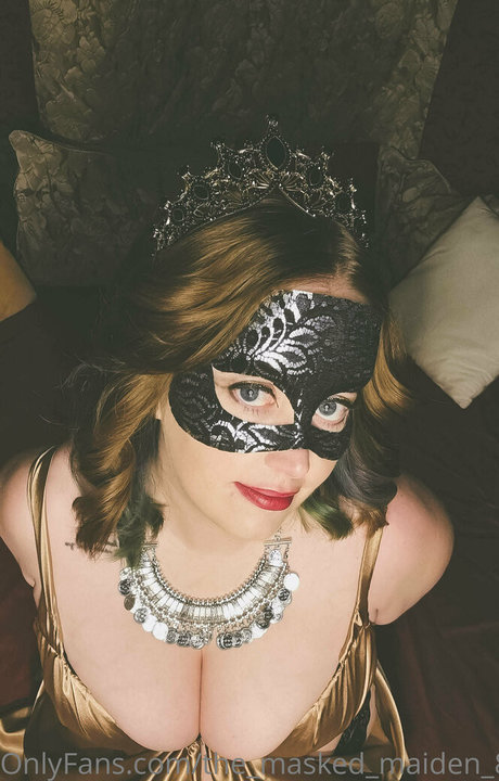 Обнаженная фотография утечки OnlyFans от Themaskedmaiden87