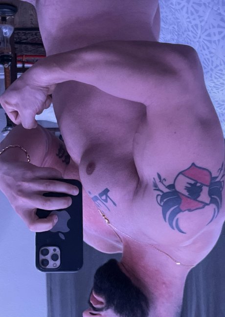 Nahá fotka uniklých OnlyFans od Muscleflexx