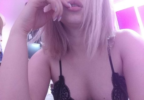 Nahá fotka uniklých OnlyFans od Marinalee12
