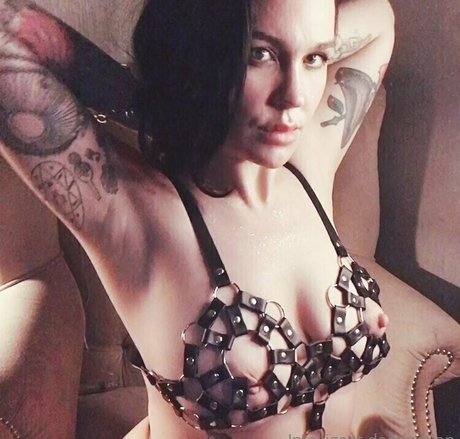 Обнаженная фотография утечки OnlyFans от Mistresstabu