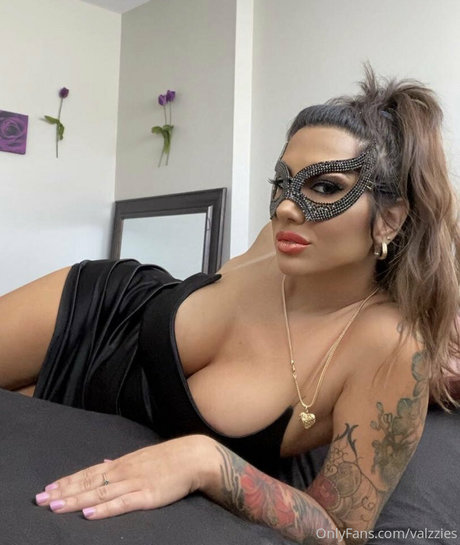 Nagie wyciekłe zdjęcie OnlyFans od Valzzies